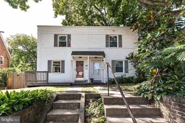 Building Photo - 3208 9th St S