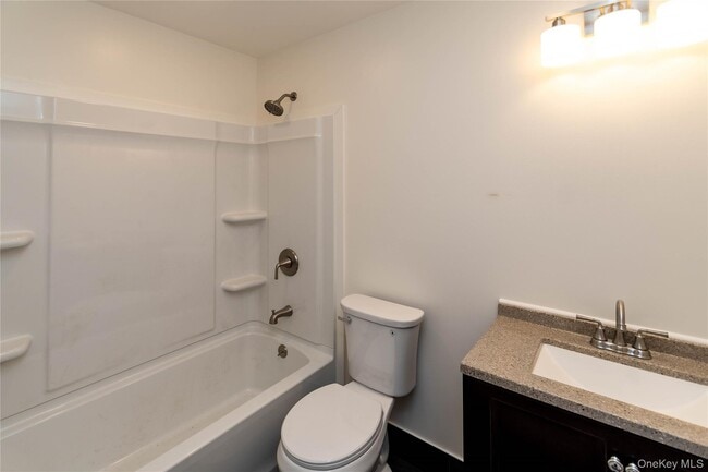 Building Photo - 4407 Albany Post Rd