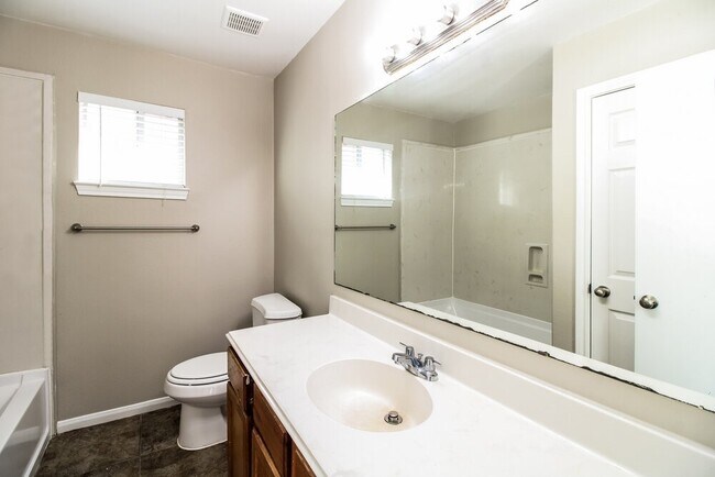 Building Photo - 4935 N Cancun Dr