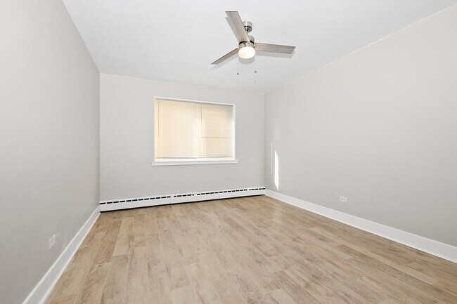 Building Photo - Gorgeous 2bed/1bath Condo Unit For Rent in...