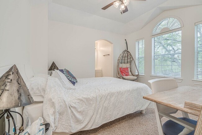 Building Photo - 5103 Mariner's Harbor