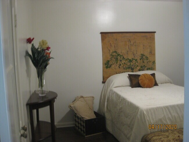 Building Photo - 4251 Degnan Blvd