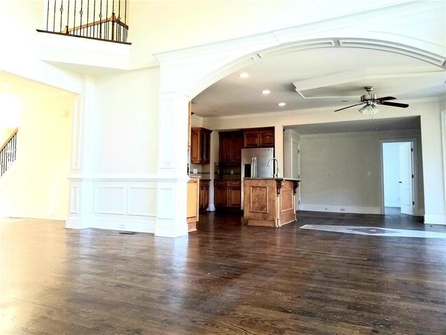 Building Photo - 3306 Chastain Ridge Dr