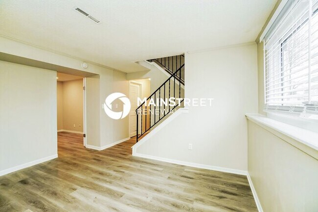 Building Photo - 5 Bedroom Pet-Friendly Home in COLUMBUS, O...