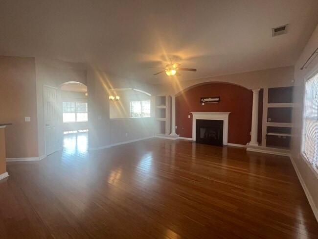 Building Photo - 3625 Galloway Ln