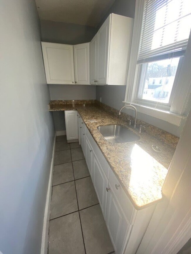 Building Photo - 39-41 Anthony St