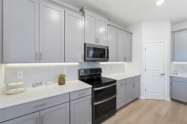 Building Photo - 9014 Pinch Shot Dr