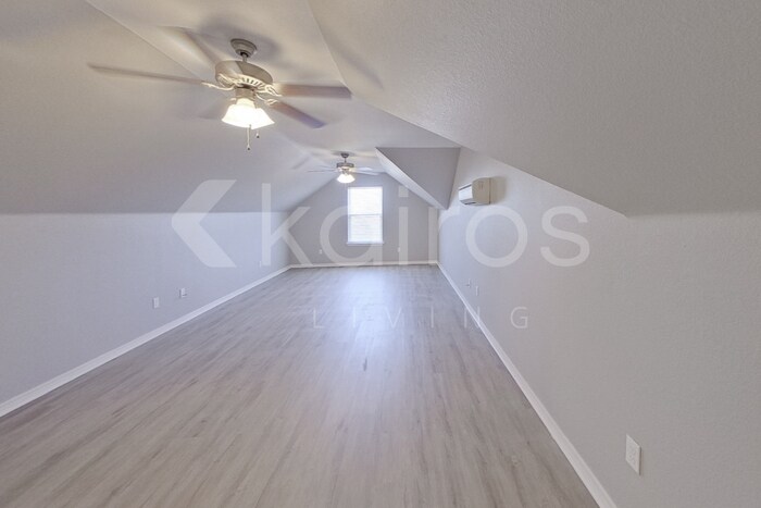 Building Photo - 3900 Durham Dr
