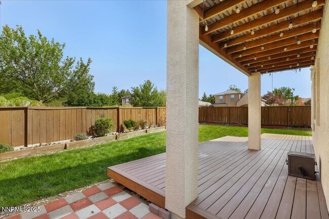 Building Photo - 2220 Signa Dr