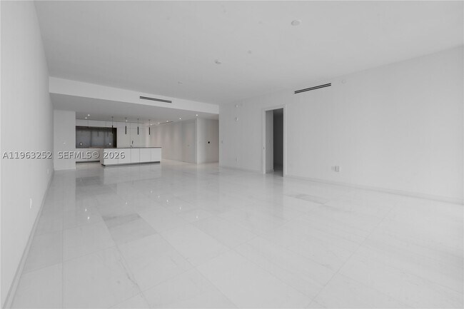 Building Photo - 300 Biscayne Blvd
