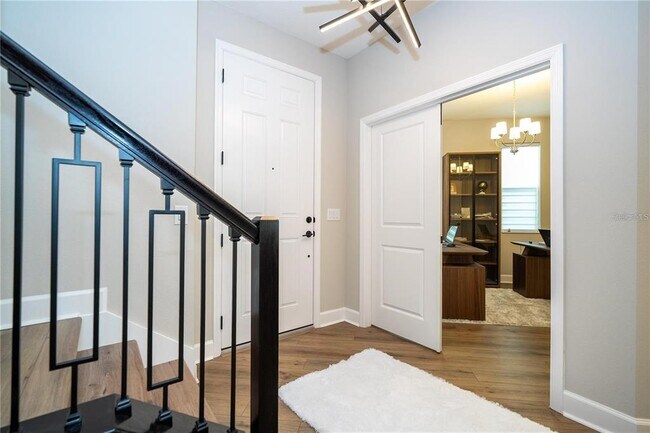 Building Photo - 5090 Shady Pnes Dr