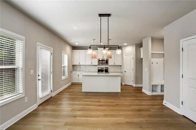 Building Photo - 2099 Easterwood Ct.