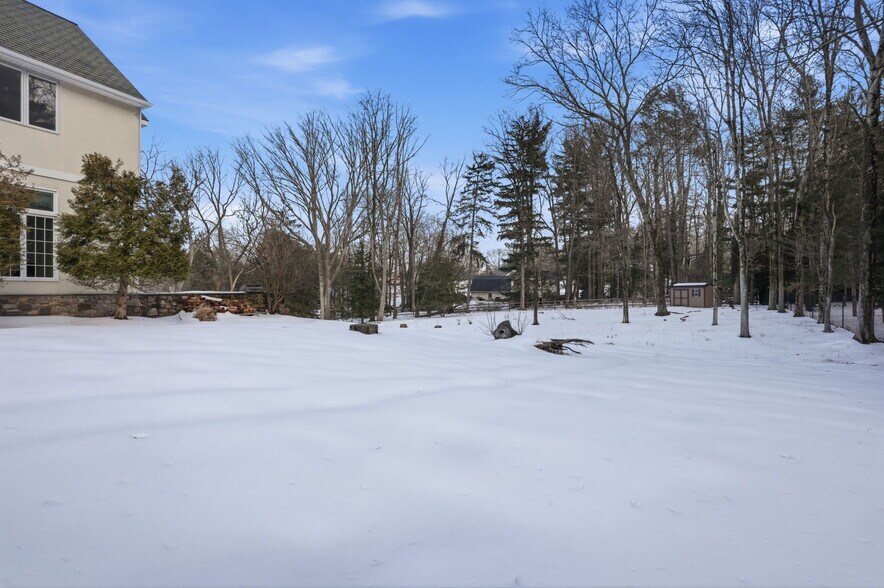 Building Photo - 244 Mathers Rd