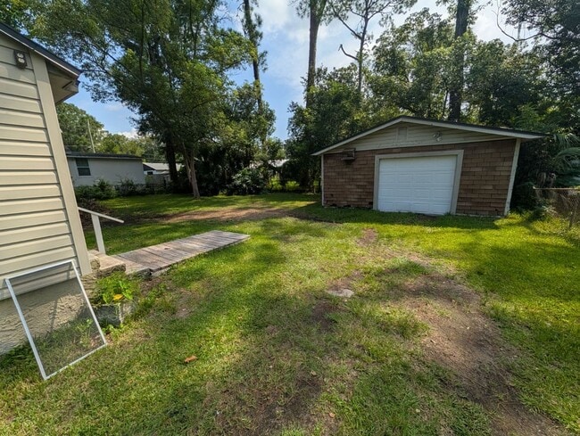 Building Photo - Affordable & Cozy Living at $1,199