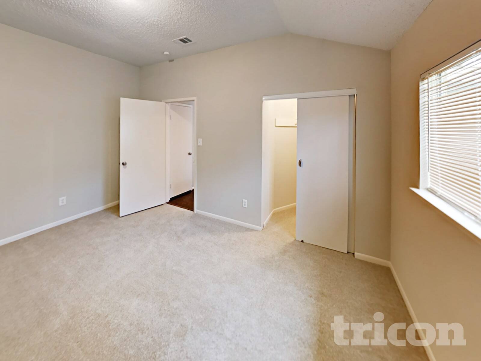 Building Photo - 7814 Eastern Bluebird Dr
