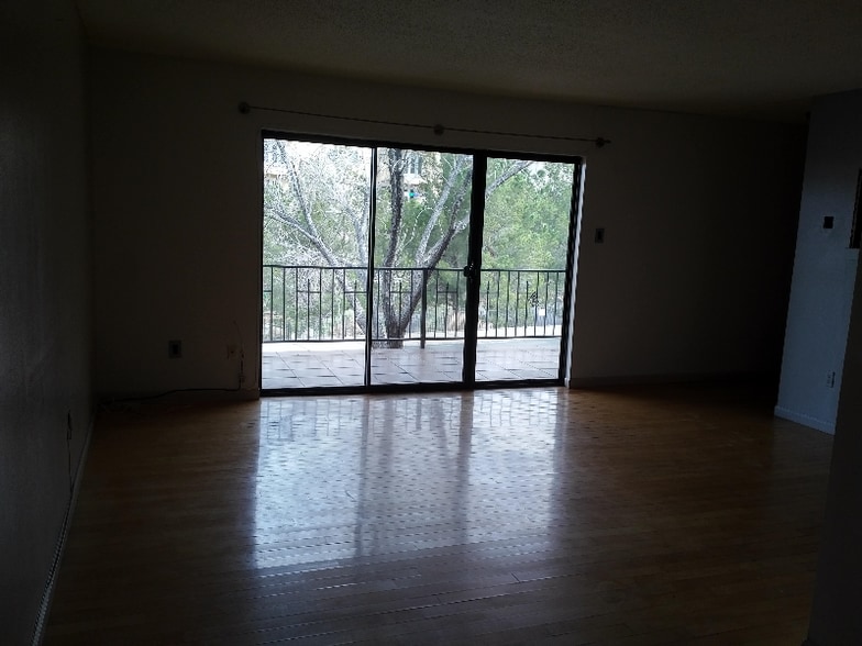 Building Photo - 4800 N Stanton St