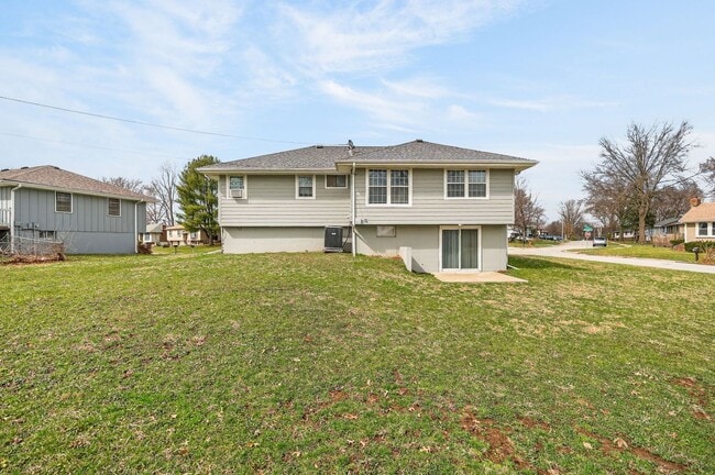 Building Photo - Spacious 3-Bed/2-Bath Home in Independence!