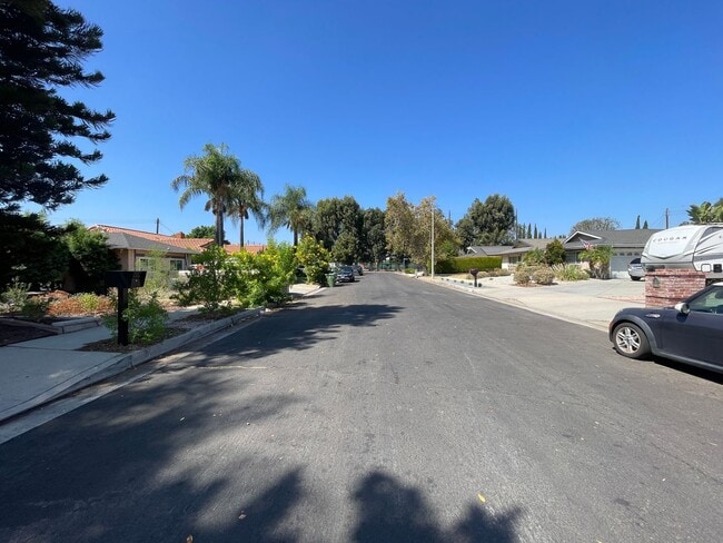 Building Photo - Modern, Private 1-Bedroom ADU – Available ...