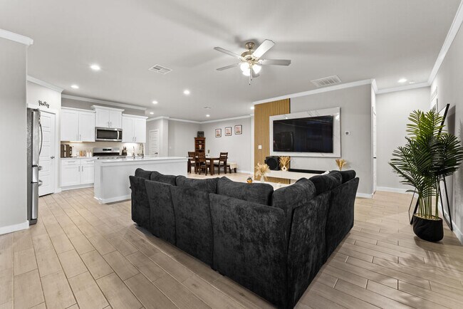 Building Photo - 2129 Trailhead Dr