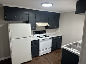 Building Photo - Downtown Apartments