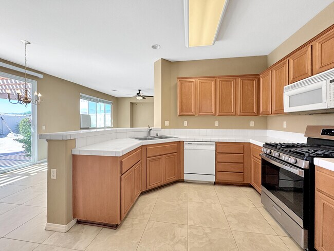Building Photo - 11693 Mountain Hawk Ln