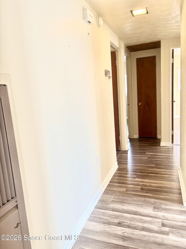 Building Photo - 19 Orange Ave