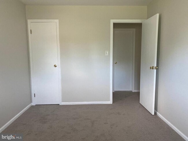 Building Photo - 4001 Brandywine Ct