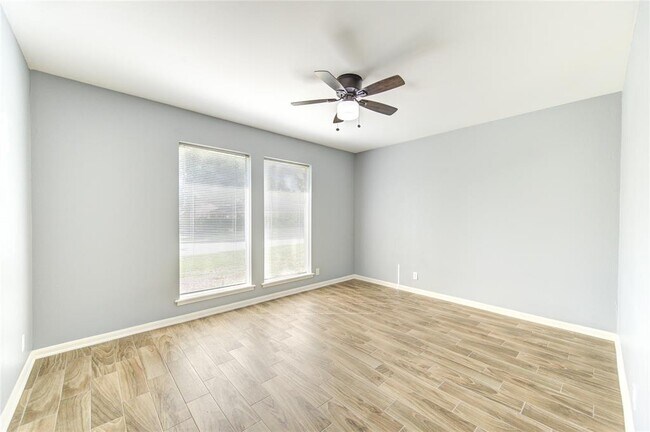 Building Photo - 1809 Lamar Dr