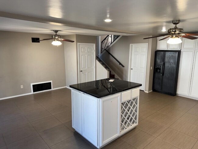 Primary Photo - 3041 Dardaina Dr