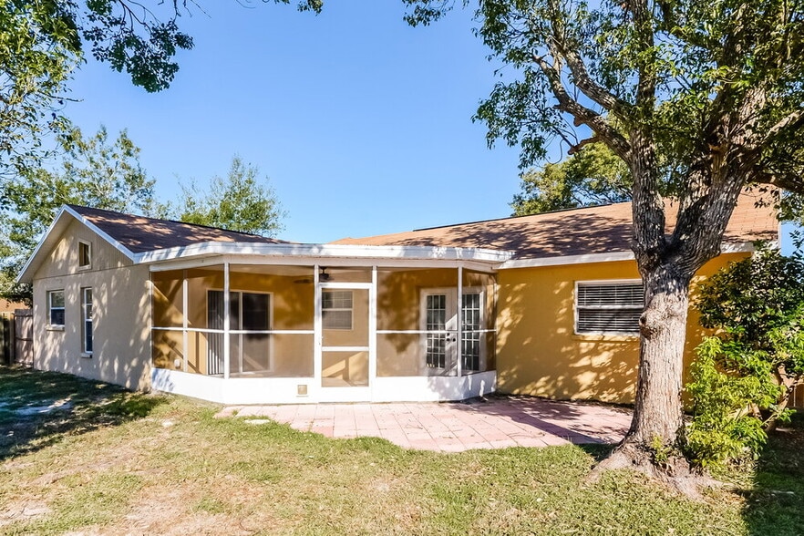 Building Photo - 7220 Bromley Dr