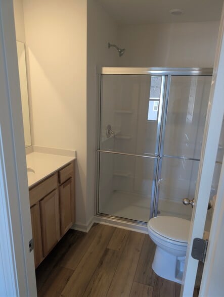 Building Photo - 2003 Oakdale Dr