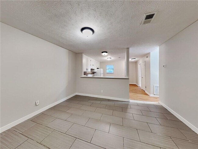 Building Photo - 1289 Knoll Ct NW