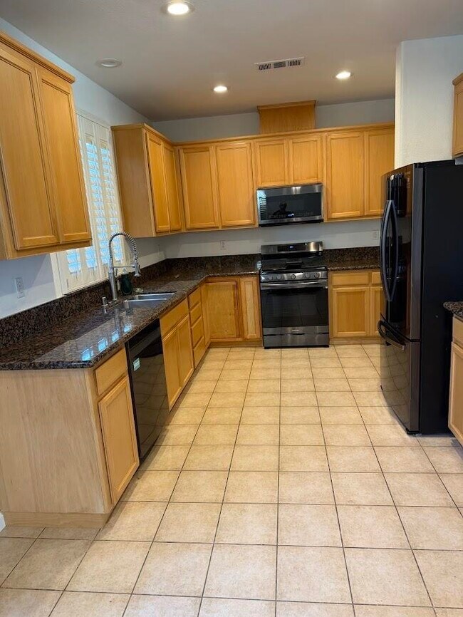 Building Photo - 236 Cogburn Way