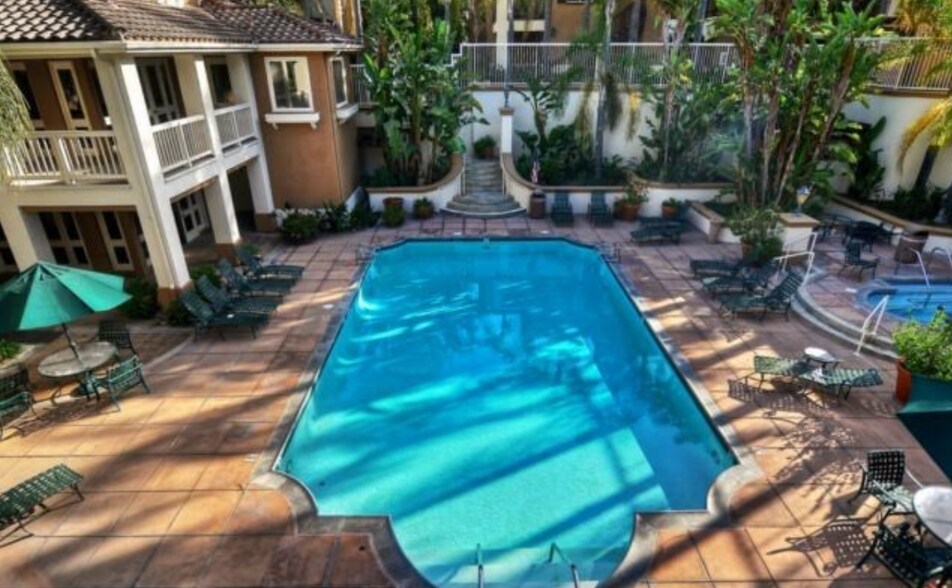 Building Photo - 2960 Champion Way