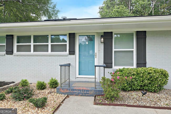 Building Photo - 2663 Meadows Rd SW