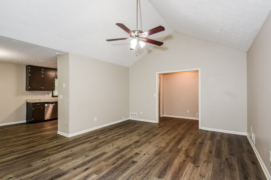 Building Photo - 1471 Daniel Ln