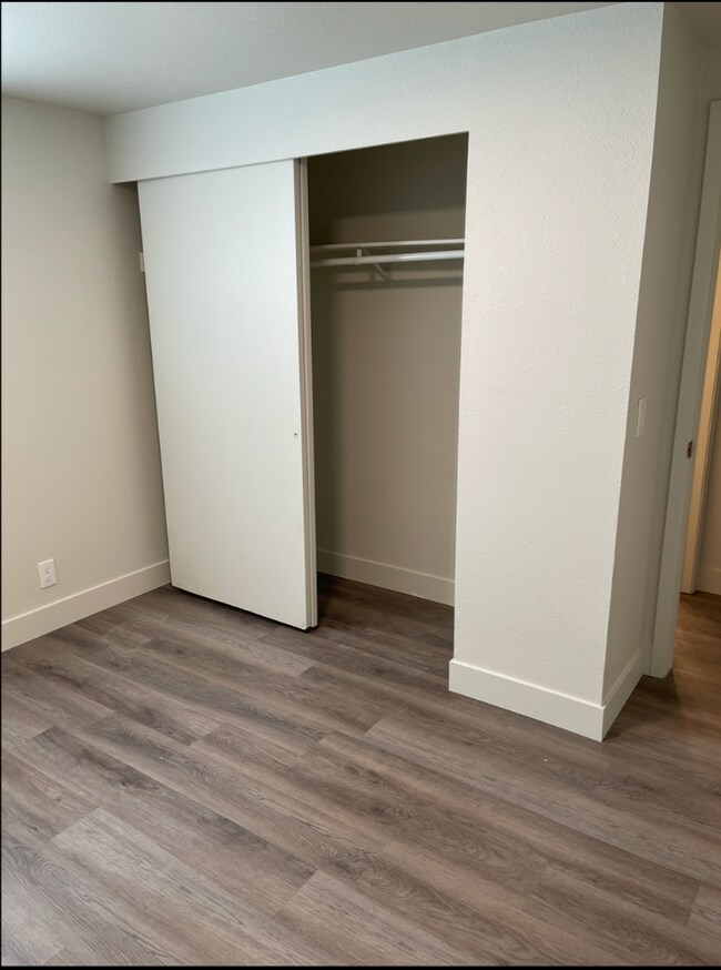 Building Photo - 1592 S 500 E