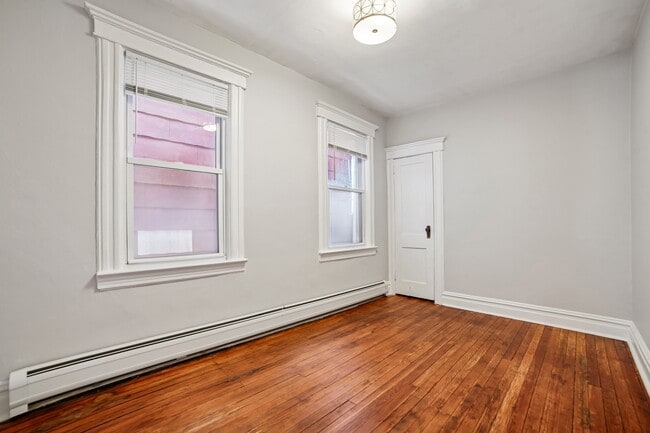 Building Photo - 78 W 6th St