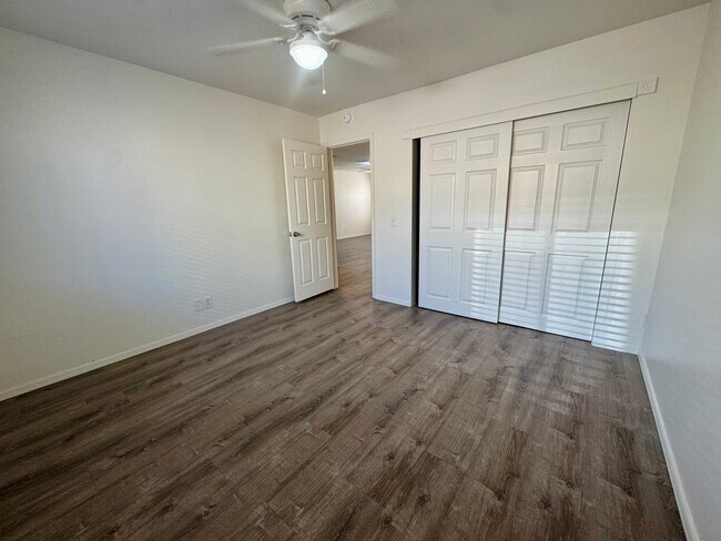 Building Photo - 2 Bedroom, 1 Bath Apartment in Bullhead City – Some Utilities Included!