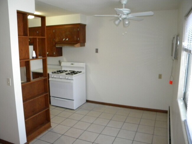Interior Photo - 1838-HAY
