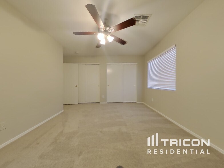Building Photo - 20 N 220th Ln