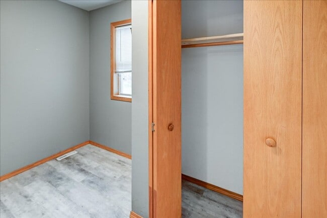 Building Photo - 400 Muirfield Ct