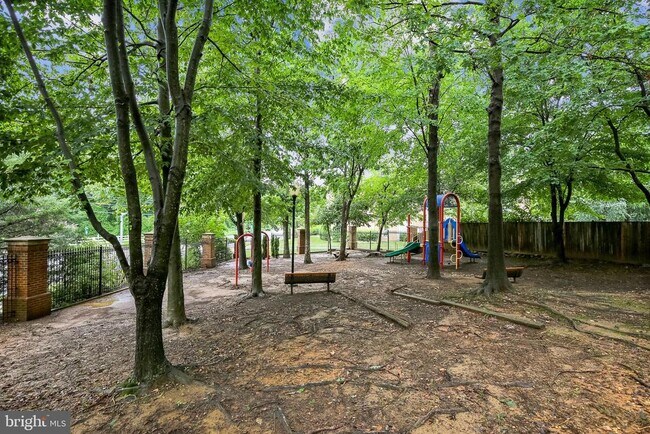 Building Photo - 10555 Tuckerman Heights Cir