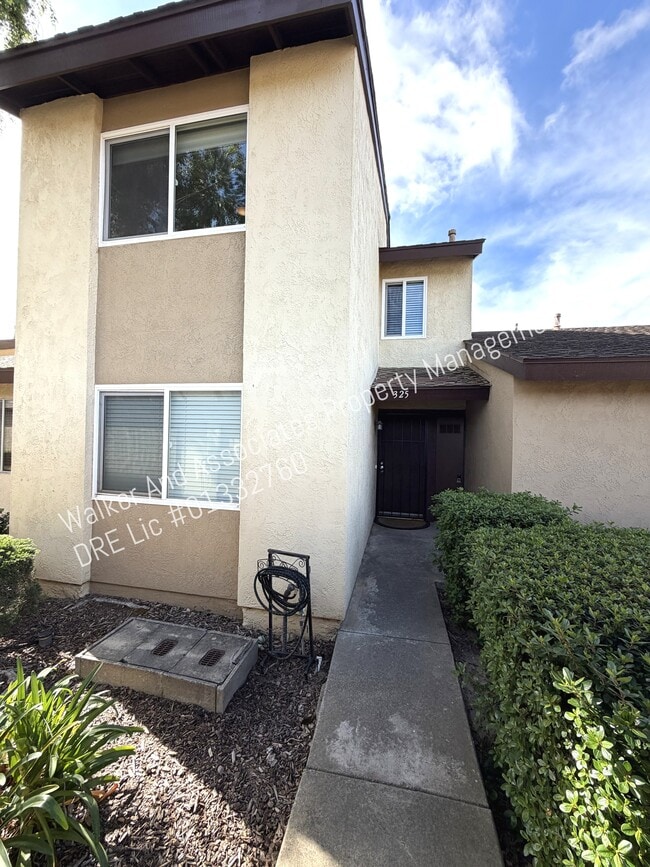 Building Photo - 325 E Rice Ranch Rd