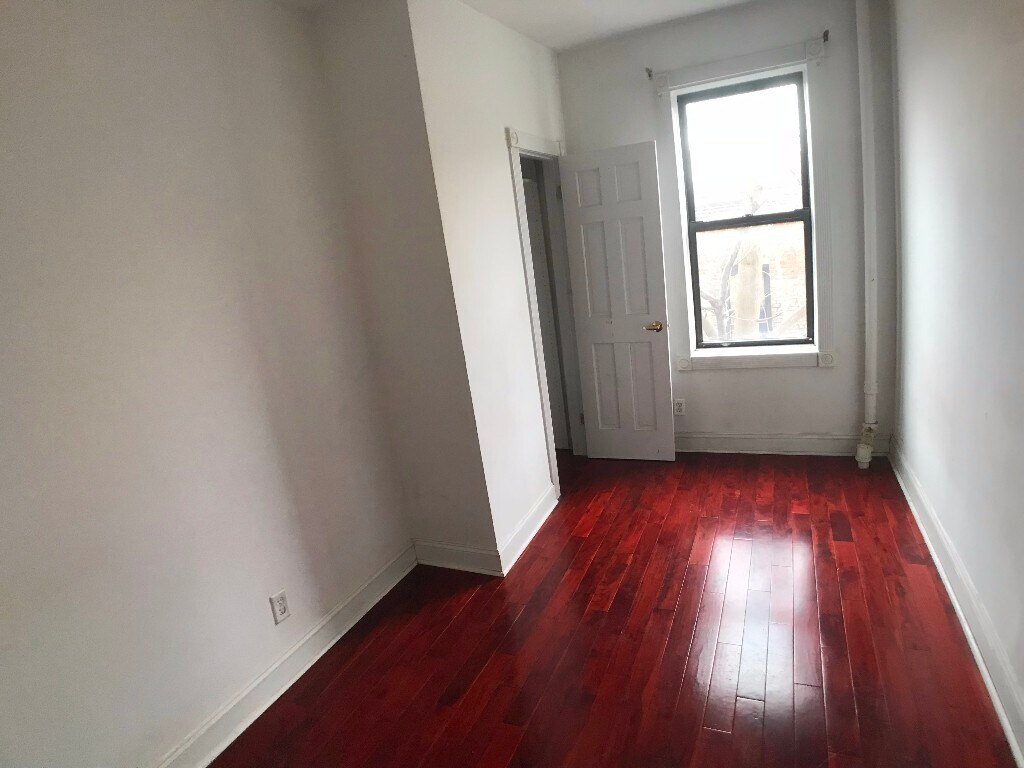 Building Photo - 20 Magaw Pl