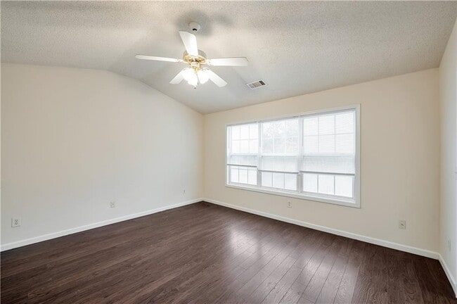 Building Photo - 950 Parkway Rd