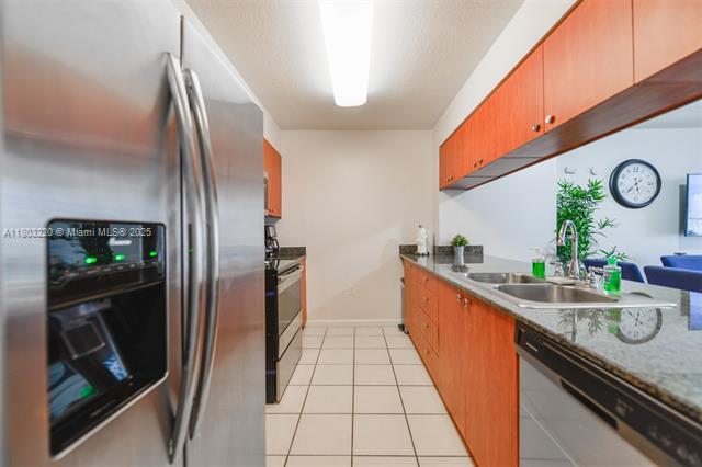 Building Photo - 1200 Brickell Bay Dr