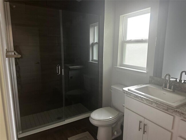 Building Photo - 187 NW 45th Loop