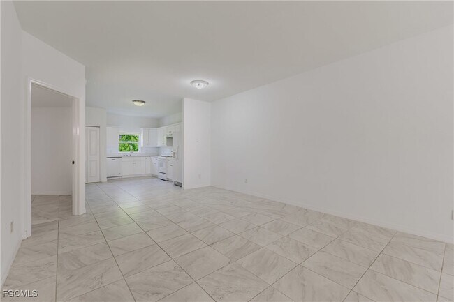 Building Photo - 5612 Rose Garden Rd