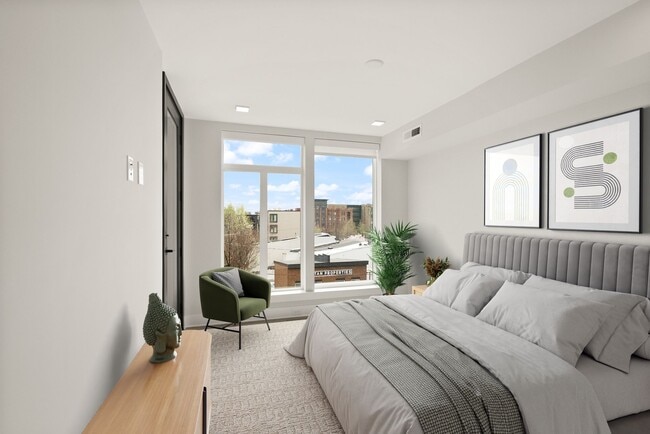 Building Photo - 701 N Henry St